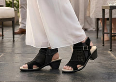 Taylor - Black