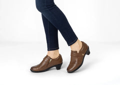Eva - Brown